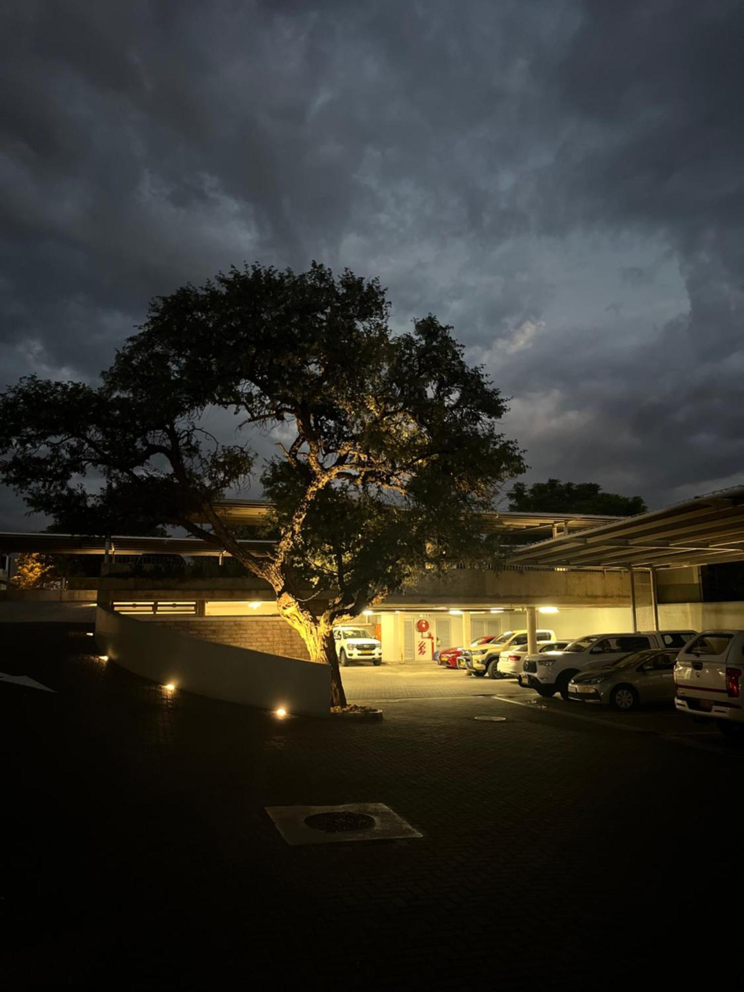 The Windhoek Luxury Suites エクステリア 写真