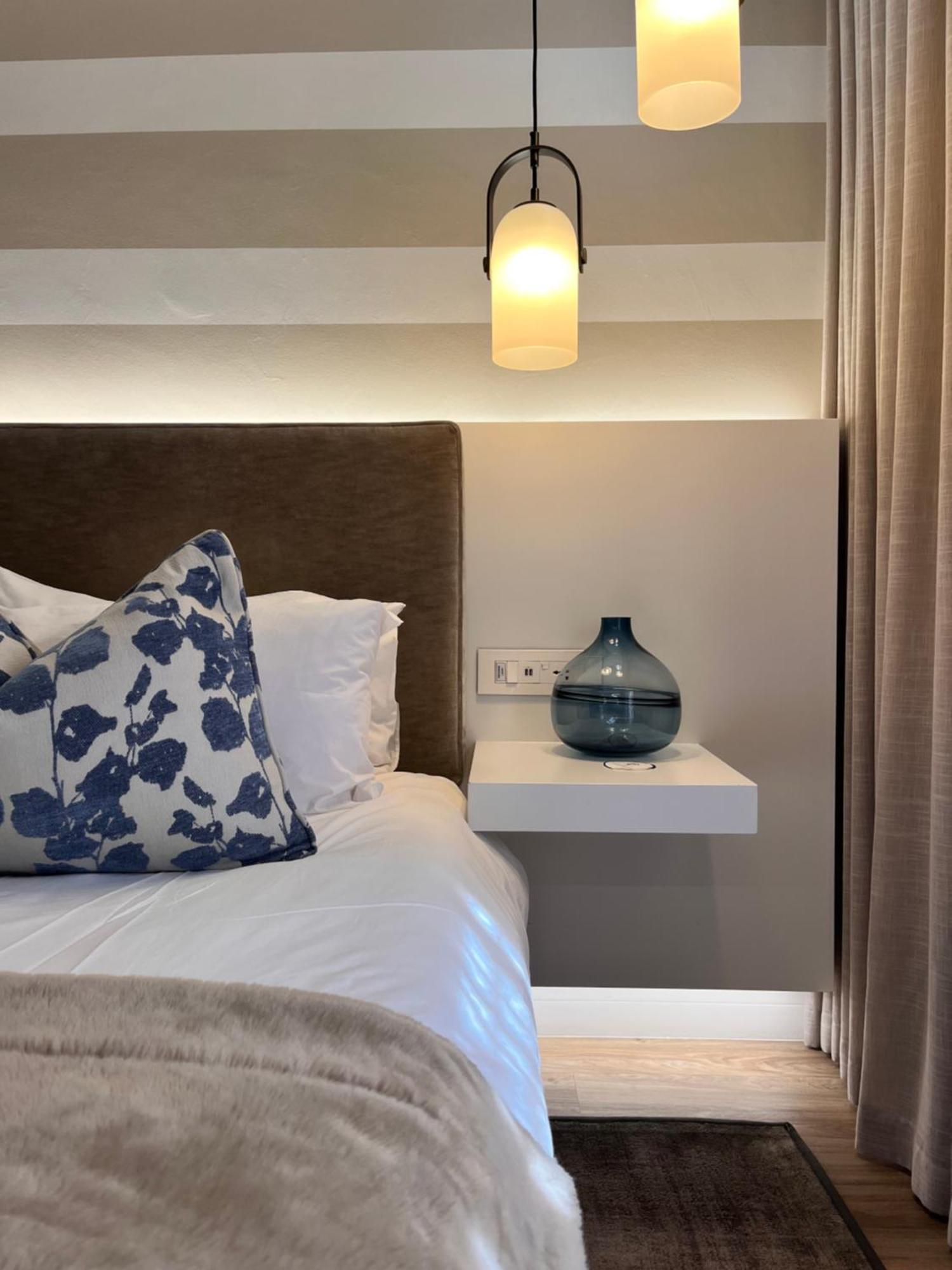 The Windhoek Luxury Suites エクステリア 写真