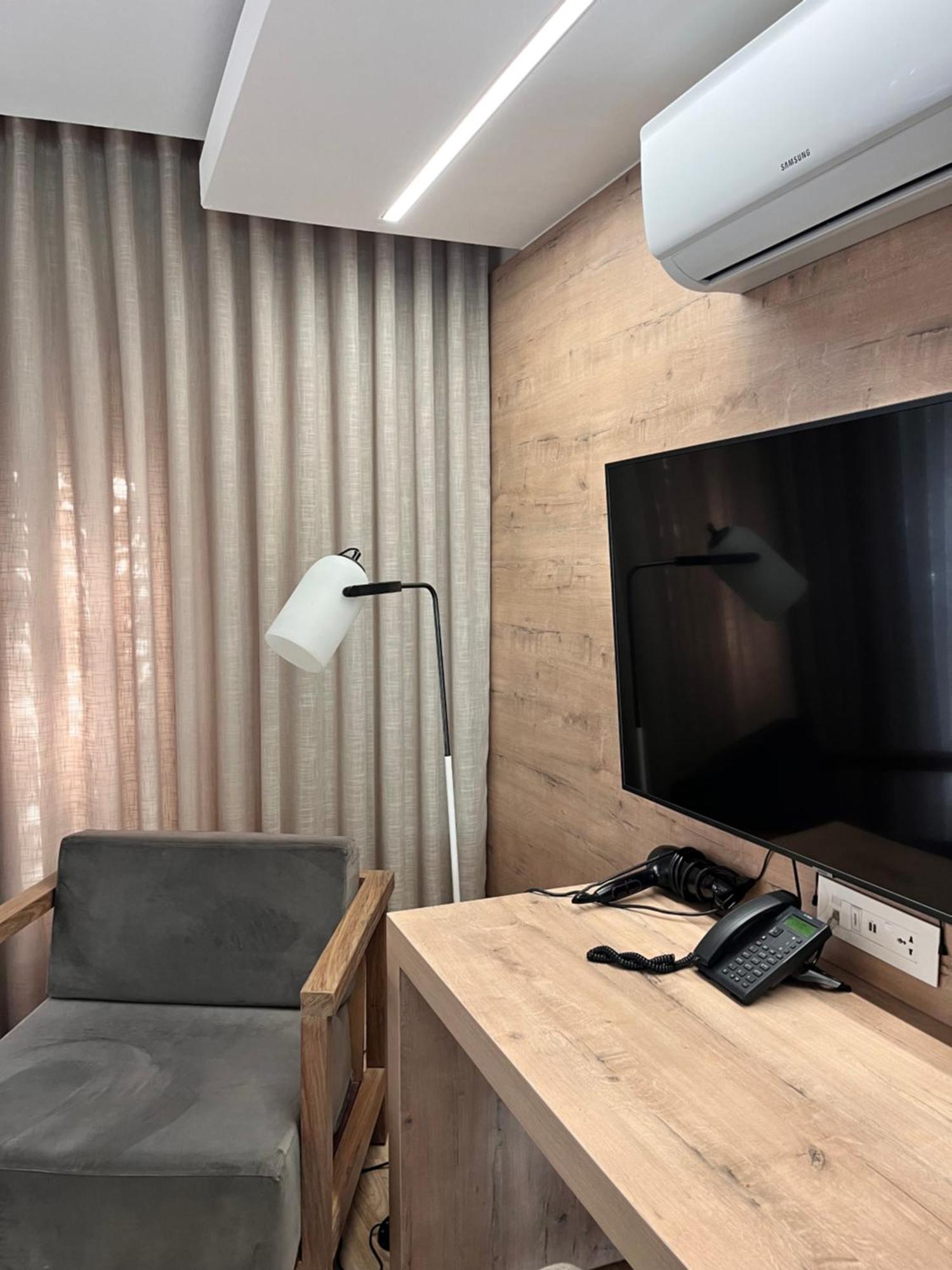 The Windhoek Luxury Suites エクステリア 写真